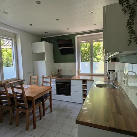 S-bahn Nah Stuttgart - Weinberg Ruhe - Verkehrsangebunden - Traumhaft Schoen Appartamento